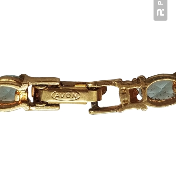 AVON VINTAGE 2003 MARCH BIRTHSTONE AQUAMARINE GOLD TENNIS BRACELET - Picture 5 of 5